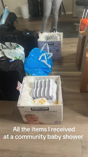 These events are really good for mothers especially FTM. You get the benefit of networking and baby items all in one . Make sure you utilize your resources mama 💜 #fypシ #babyshower #pregnant #babyitems #musthave