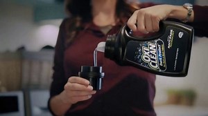 OxiClean Dark Protect Laundry Booster TV Spot, 'Keep Dark Clothes Dark Longer'