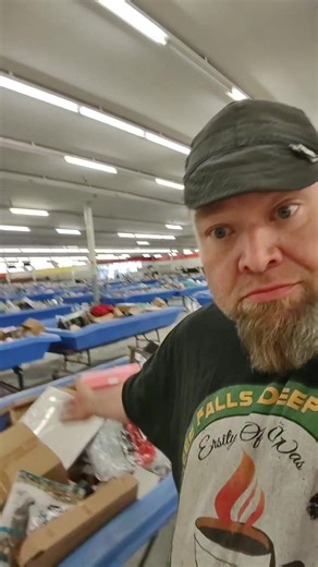 Monday morning update! There's tons of great items worth way more than $5! Monday is one of the best days of the week - when you shop Big Box! 🥳 | Big Box Outlet