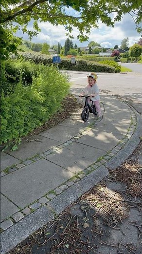 Bedst i test løbecykel 🏆 Test af Glimmt løbecykel