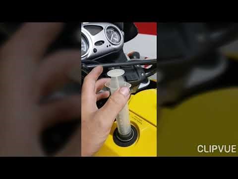 Revisar nivel de aceite bmw f650gs y cargar batería.