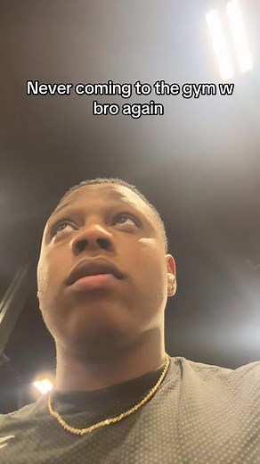 Nunca ir al gimnasio con amigos otra vez