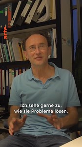 23K views · 213 reactions | Widmet ihr euch gern mathematischen Problemen? In Math Circles weltweit kommen Kinder und Jugendliche zusammen, um die Schönheit mathematischer Formeln verstehen zu lernen und ihrer Leidenschaft am Knobeln nachzugehen 邏 Jetzt in der Mediathek: https://so.arte/mathgeeks | Arte | Facebook