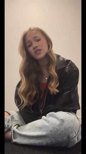 Her and Ariana grande songs 🤭 | Via Freya | #stardust #silenttreatment #freyaskye #fyp #youtube