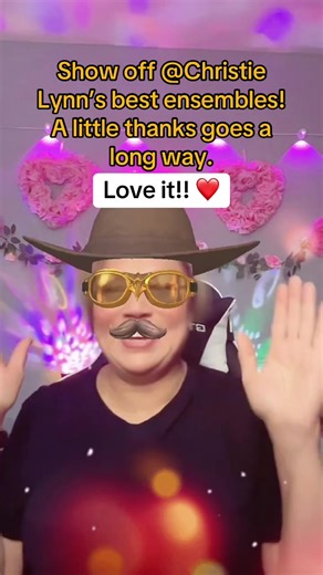 Show off Christie Lynn’s best ensembles! A little thanks goes a long way.@Christie Lynn #tiktoklive #livehighlights #livegift #stylemeup