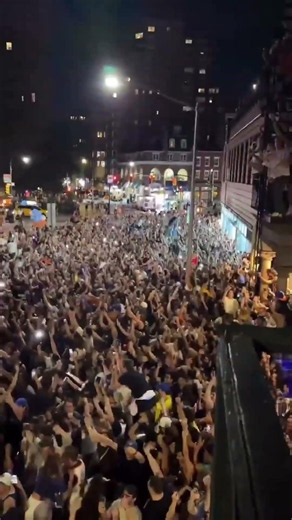 NYC STREETS ERUPT After Knicks Win NBA Championship 🏆🗽