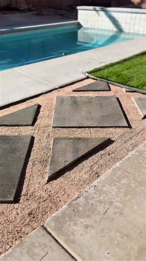 Big Bully Turf In Las Vegas, San Diego and Dallas on Instagram: "✨ Wrapping up another Vegas backyard transformation! ✨ This week’s install features a custom diamond paver pattern cut directly into the turf for that rich, high-end look, a custom putting green, a raised fire pit seating area, and a raised planter wall to tie it all together clean and polished. If you’re ready to upgrade your backyard, head to BigBullyTurf.com to book your FREE consultation — and make sure you tell them Carla sent