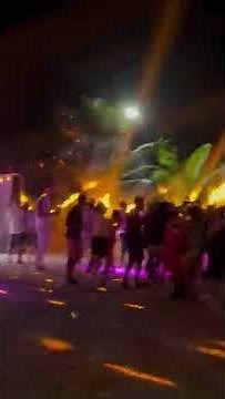 quickie Beach Party in the Maldives - p2