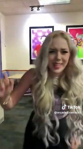 SHE ESCAPED CHUCK E CHEESE ‼️😨 #arcade #craniacs #arcadecraniacs #scary #chucky #chuckecheese