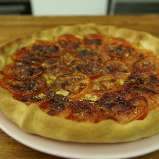 1.2M views · 2.5K reactions | Une tarte à la tomate parfaite ! ▶️ La...