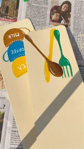 Fan blades painting Ceiling fan makeover DIY kitchen makeover decor ideas #diykitchen #fanpainting