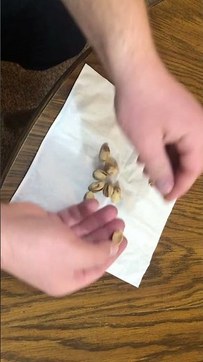 How to eat Pistachios in 30 seconds