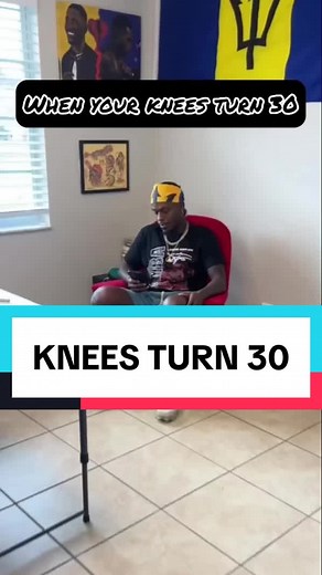 When your knees turn 30 #birthday #old #knees #running #legday #exercise #funny #standup #comedy #sketch #fyp