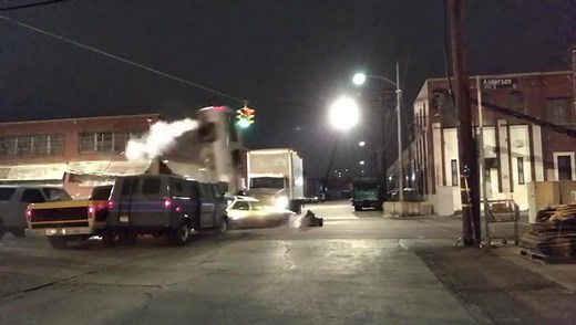 Behind the scene of my car crash on BUMBLEBEE. #stunts #stuntdouble #bumblebeemovie #hollywoodmovie #stuntdoublesbelike #fyp #foryoupage