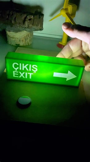 3D Yazıcı ile Işıklı Çıkış Tabelası Yaptım! 🔥 (DIY Exit Sign) #diy #3d #3dprinting #sign #exit