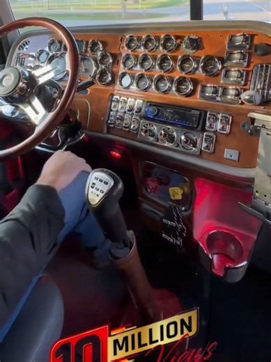 Driving a 379 PeterBilt 13-Speed Short & Smooth Up Shifting and Downshifting with Jake Brakes #379PeterBilt #OverTheRoad #CBRadioChatter #fypシ゚viral #JakeBrakes