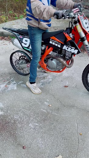Holy shit😂😂 #fyp #ktm #sxf450 #goviral #rip #fy #ripfelge #sxf #fypシ #excel #fickdiekarre🥵😮‍💨😮‍💨🔥🔥🤯