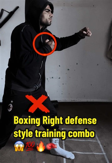 Boxing Right Defense style training combo 😱💯🔥🥊#foryoupage #boxing🥊 #boxingtraining🥊 #boxingtechnique #boxingtutorial