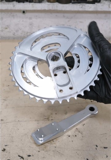 Rare Crankset Design for Vintage Bike Restoration