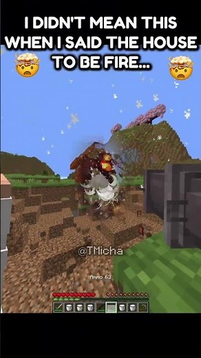BRO TOOK "THIS HOUSE IS FIRE" TOO LITERALLY 💀🔥#minecraft #shorts #gaming