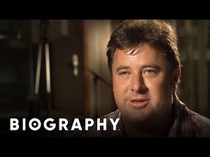 Carrie Underwood - Singer & Songwriter | Biography