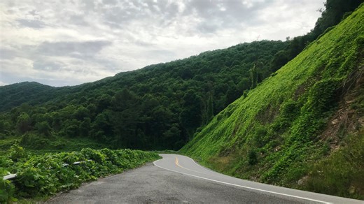 This Bucket List Motorcycle Route Through Virginia Is A Scenic, Winding Ride Worth The Trip - Islands