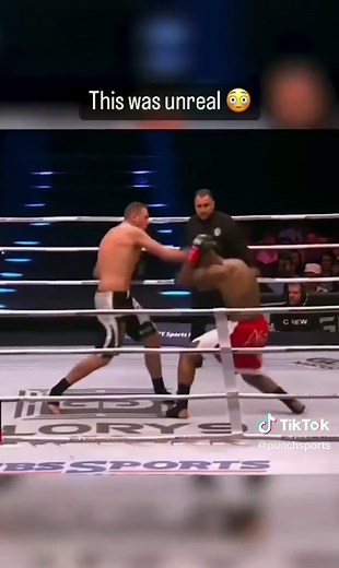 Tyrone Spong Monster Punch Leads to Knockout Victory