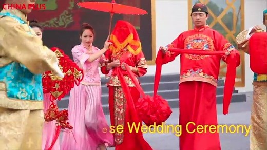 Bowing is an important wedding ritual throughout China. Here a wedding in Songkou Town shows a ritual of three bows. The bride will visit the grooms house, and as soon as she arrives, the couple bow. The first bow is to Heaven and Earth, the second to the parents, and the third to their spouse. The ancient town of Songkou has a history of over 1,000 years, and has 160 protected residential bulidings. It is in Yongtai county of Fuzhou, Fujian province. | China Plus Culture