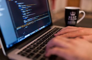 【2024年版】初心者におすすめのプログラミング言語ランキングTOP10！ | プログラミングスクールならテックキャンプ