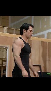 Supermen | Training To celebrate the release of Superman, here’s looking at all the Supermen training for the big screen. Christopher Reeve began intense preparation in Feb 1977 under former champion David Prowse—morning runs, two‑hour weightlifting sessions, 90‑minute trampoline work; he doubled calories (4 meals snacks), adding ~30 lb to go from 188 to 218 lb by filming . He later shifted to more cardio for Superman IV . Brandon Routh bulked up ~22 lb to 218 lb before Superman Returns . His ro