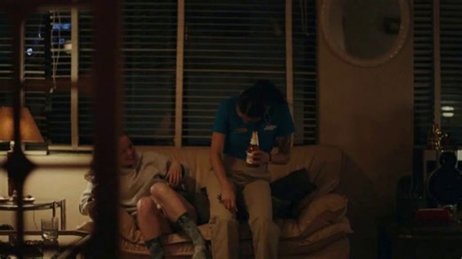 Modelo TV Spot, 'Doble jornada' canción de Ennio Morricone