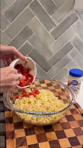 Simple Summer Side Dish: Easy Onion Pasta Salad