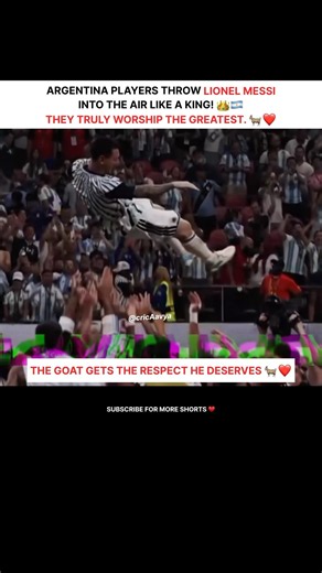 Lionel Messi Treated Like a King by His Teammates! 👑🔥#lionelmessi #fifa #fifaworldcup2026 #messi