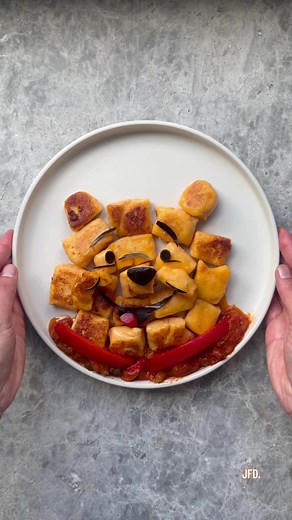 Introducing Tigger to Pooh - Funny Interaction