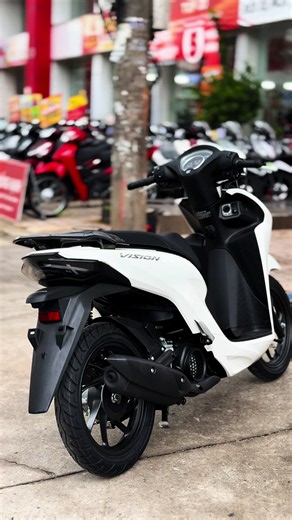 📌 Honda Vision 2026 Màu Trắng Bản Cao Cấp 💸 33.900.000đ// ✅Góp không trả trước lụm xe. 🎁 Giảm 500-3 Củ Khi Đặt lịch Online 🎁Combo quà tặng 7tr9 // ☎️Liên hệ : 0942-995-619(Hồng) hỗ trợ tư vấn #vision #vision110 #vision2026 #xedovietnam #cobebanxevision