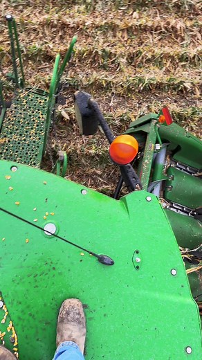 Seems a little full😂#hurryup #farmtokk #nebraska #kern #graincart #humor #johndeere #harvest