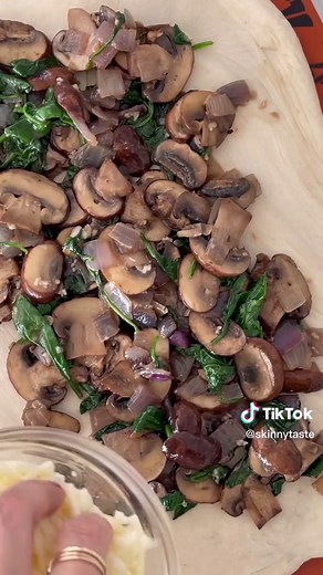 Healthy Veggie Stromboli Recipe with Spinach and Mushrooms
