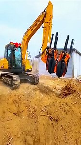 Excavator clamping machine digging machine | El Informativo Orense