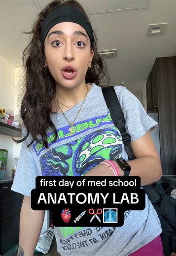 ofc our first anatomy lab is the week of our midterm 🤓 buttt let’s do this thang it can’t be THAT bad righttt… ••• #anatomylab #medschool #medtok #medstudent #medicalstudent