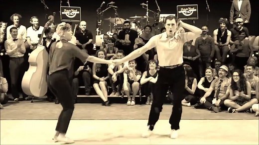 Y así es como se baila el Rock & Roll. | MITZU