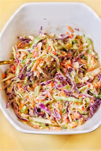 Best Easy Creamy Coleslaw Recipe (Quick Homemade Coleslaw with Perfect