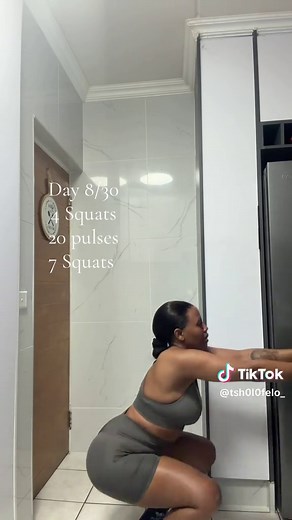 Day 8/30 Squat Challenge with VKZ Activewear