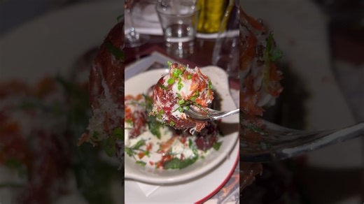 You NEED to try this Famous LA Pizzeria!