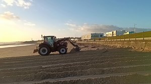 Keeping Seaburn beautiful – behind the scenes!🎥 After storms and rough seas, our teams work hard to redistribute the sand and stones to help keep the promenades clear. This work helps to keep the promenades safe and ensures Seaburn stays a place we all love to visit😊 Thank you for supporting our efforts to keep Sunderland’s coastline beautiful. | Sunderland, UK