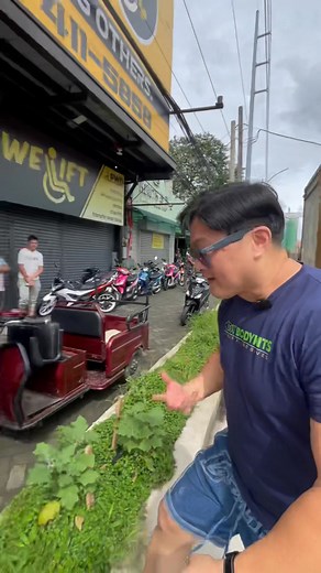 Transform your Super Grandia/Elite, GL, Tourer, or Commuter with inspired Toyota Alphard mags. Size 18” comes with FALKEN Tires size 235/55/18 P100k 😁😁 Continental Tires P108,700. price: 100,000 php Falken Tires 108,700 pho Continental Tires specs: size: 18x8 load capacity: 1150kg Offset: 40 Center bore: 75 PCD: 6x130 💯 Made in Atoy Customs 📞For inquiry call our office 34115858 We are located at 📍57 west avenue brgy. Paltok Quezon City #atoycustoms #atoy #manilaproof #manilaproofed #traffic