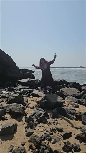 sajnachi vari vari #beachvibes #love