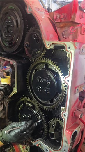 Resealing the Front Gear Housing on an ISX 15