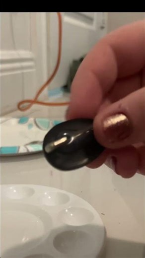 HOW TO MAKE DIY PINS!