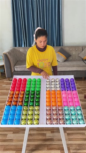 Brilliant Color Sorting Balls Challenge
