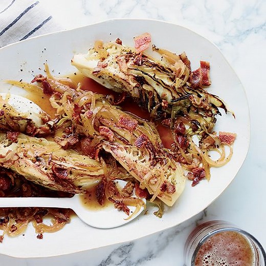 This Sweet-Tangy Braised Cabbage Belongs on Every Cold-Weather Menu